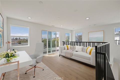 Tiny photo for 2100 Carnegie Lane, Redondo Beach, CA 90278 (MLS # SB25172846)