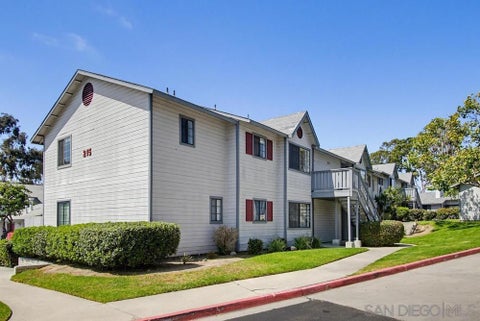 Tiny photo for 215 Camlau DR #B, Chula Vista, CA 91911 (MLS # 260013654SD)