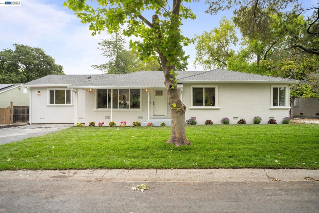 1007 Pleasant Valley Dr