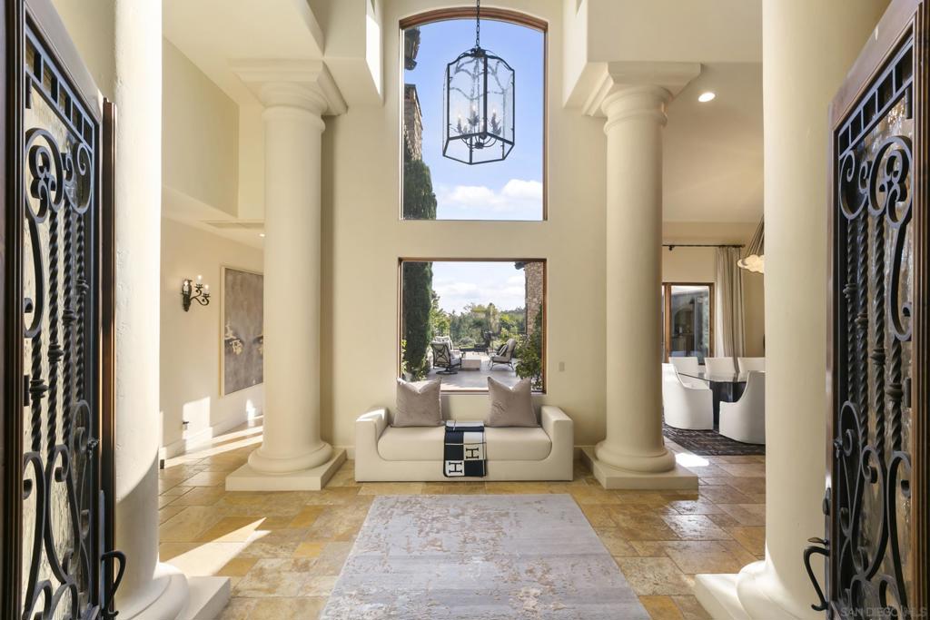 6089 Avenida Alteras
