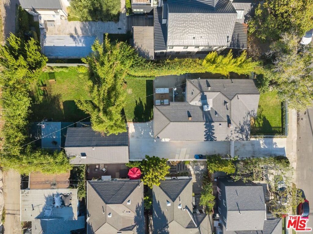 Photo of 1209 Appleton Way, Venice, CA 90291 (MLS # 25574599)