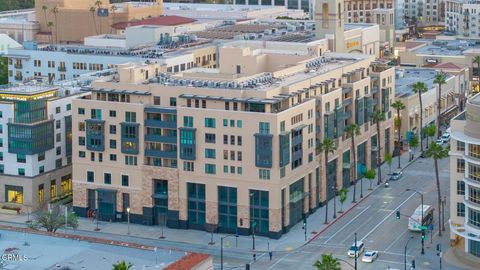 Photo of 39 S Los Robles Avenue #4009, Pasadena, CA 91101 (MLS # P1-25588)