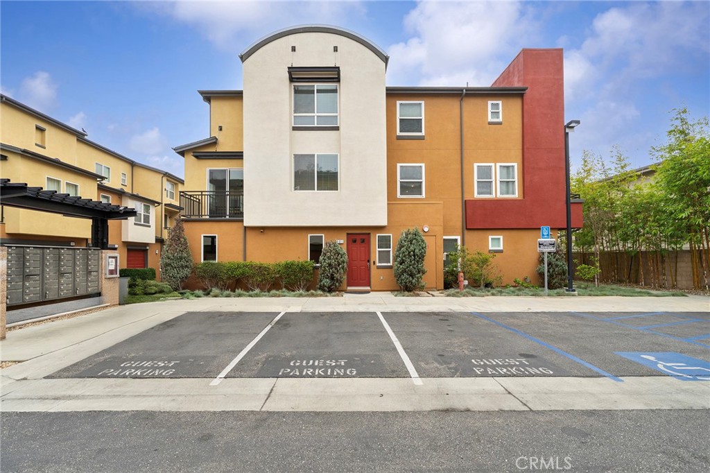 8620 Belford Ave 501