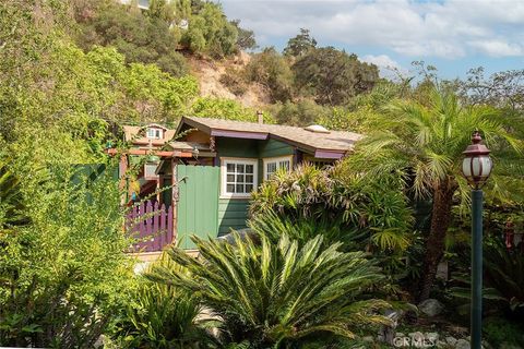 Photo of 520 1/2 Audubon Way Way, Sierra Madre, CA 91024 (MLS # SR26046676)