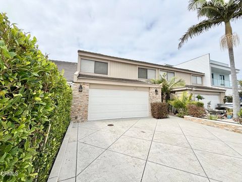 Photo of 2551 Greencastle Court, Oxnard, CA 93035 (MLS # V1-35147)