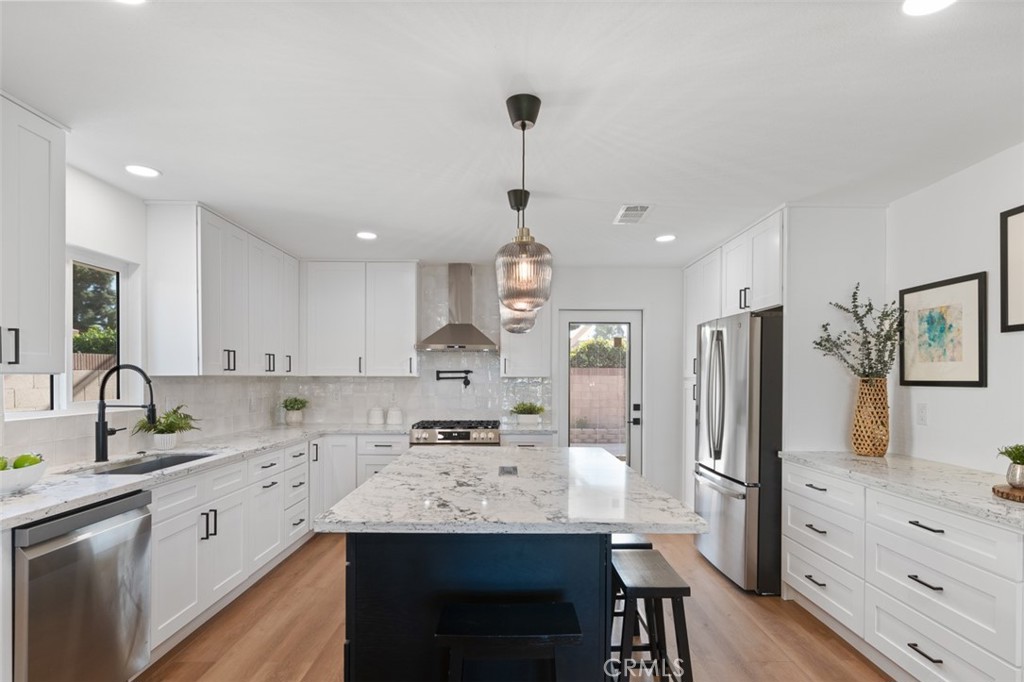 5732 Belgrave Avenue