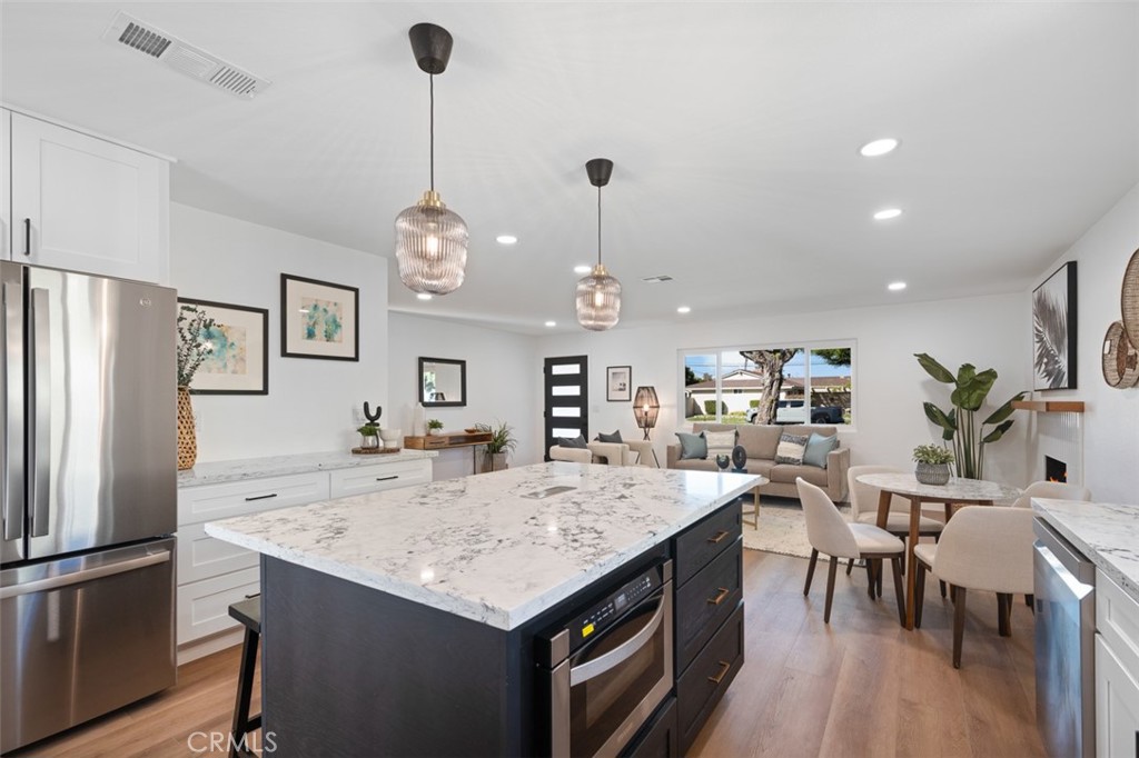 5732 Belgrave Avenue