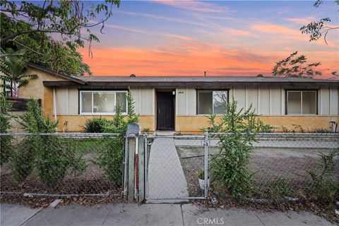 402 S Howard A & #B Corona CA 92879