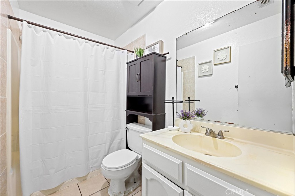 Corona Near Main - Residential