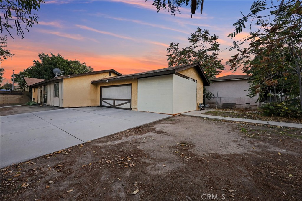 Corona Near Main - Residential