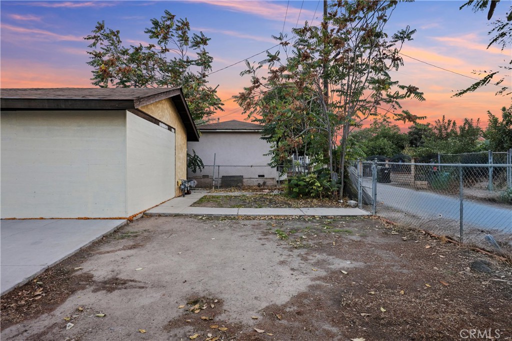 Corona Near Main - Residential