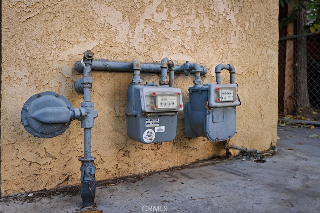 Corona Near Main - Residential