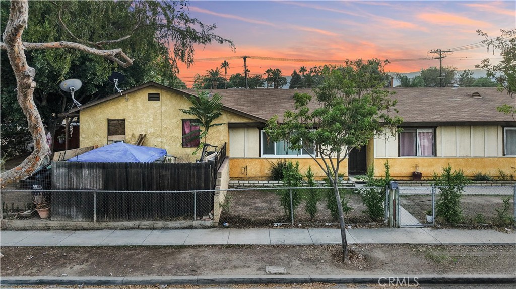 Corona Near Main - Residential