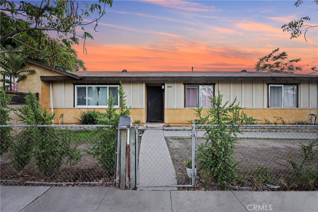 Corona Near Main - Residential