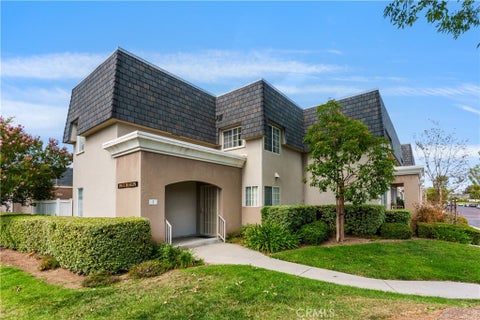 Photo of 19111 Hamlin St. ST #1, Reseda, CA 91335 (MLS # SR26200967)