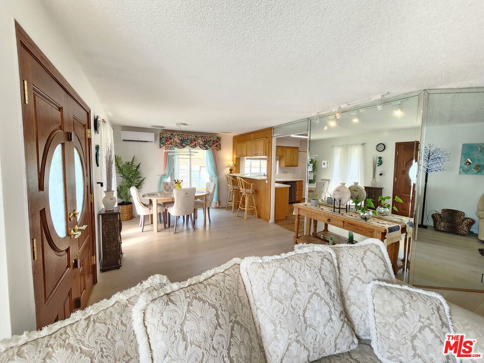 8130 Grimsby Avenue
