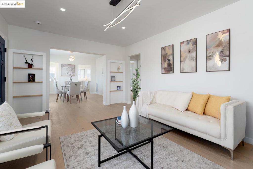 GLENVIEW - Residential