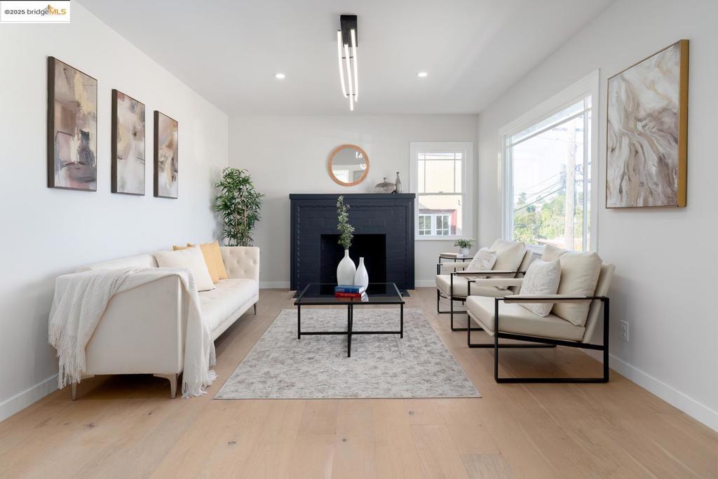 GLENVIEW - Residential