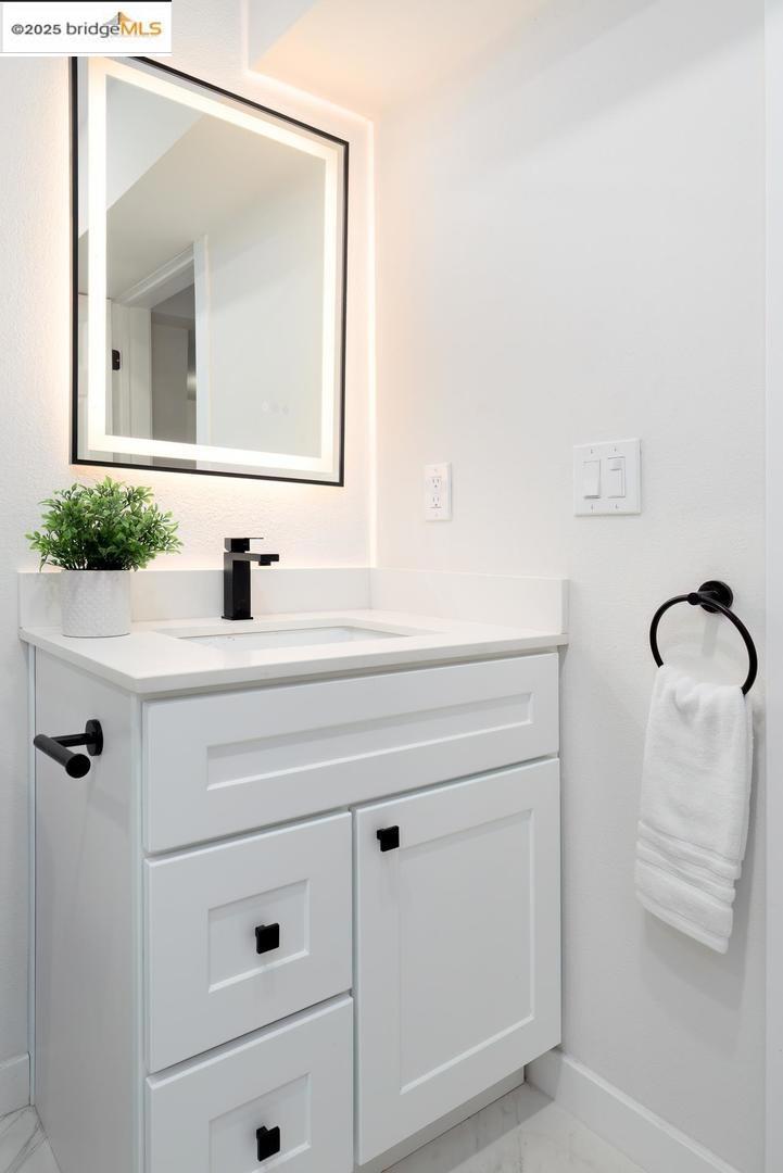 GLENVIEW - Residential