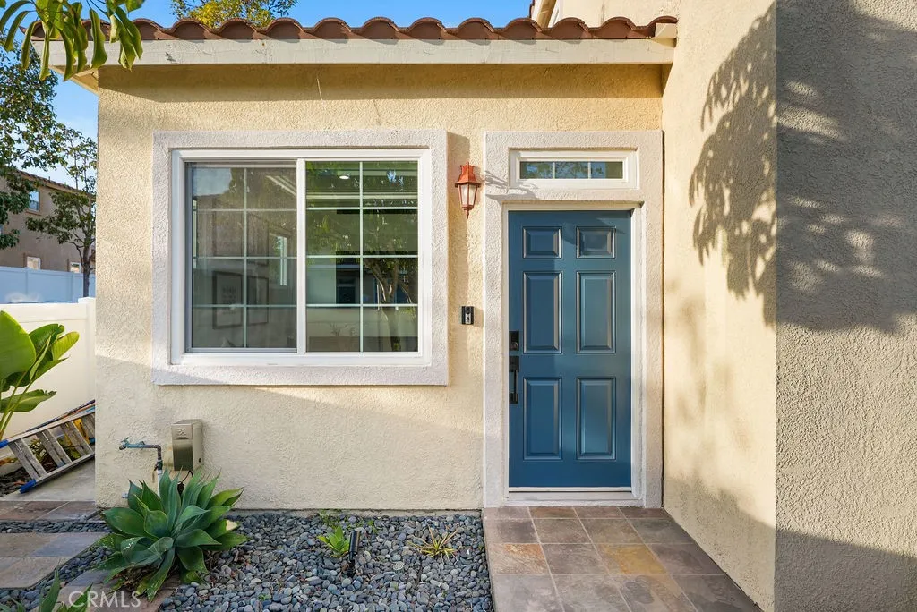 Aliso Viejo, California 92656, United States, 2 Bedrooms Bedrooms, ,3 BathroomsBathrooms,Residential,Active,110491