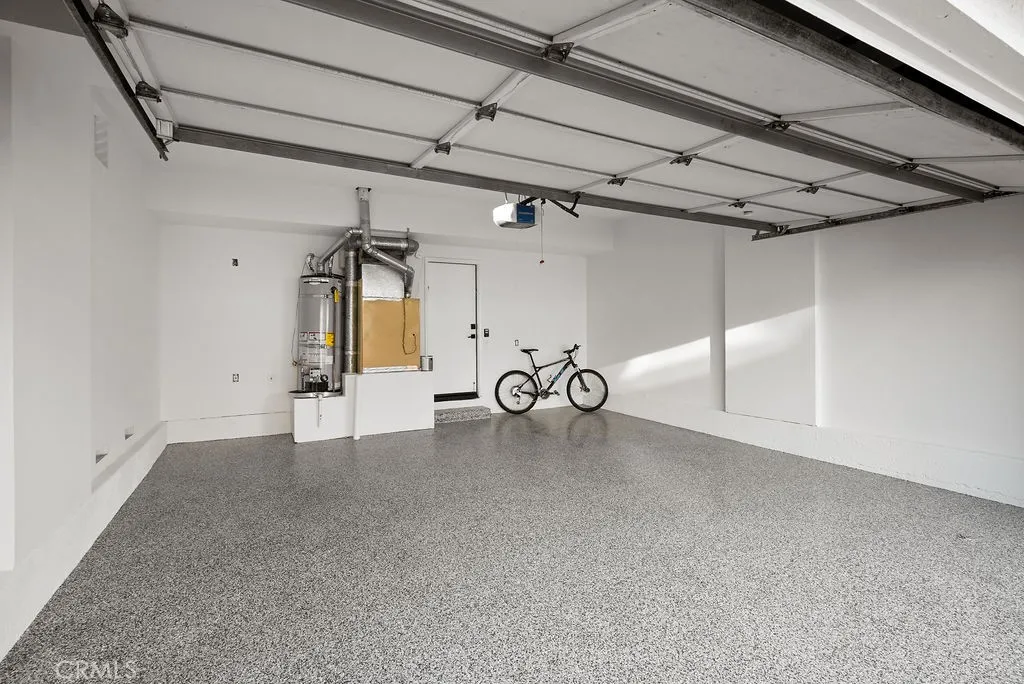 Aliso Viejo, California 92656, United States, 2 Bedrooms Bedrooms, ,3 BathroomsBathrooms,Residential,Active,110491