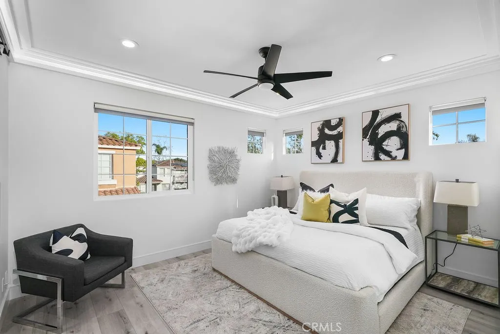 Aliso Viejo, California 92656, United States, 2 Bedrooms Bedrooms, ,3 BathroomsBathrooms,Residential,Active,110491