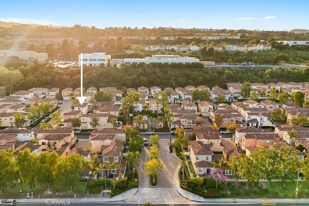 Aliso Viejo, California 92656, United States, 2 Bedrooms Bedrooms, ,3 BathroomsBathrooms,Residential,Active,110491