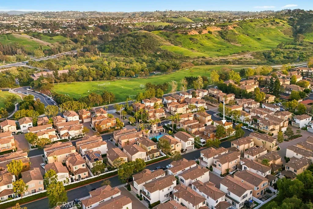 Aliso Viejo, California 92656, United States, 2 Bedrooms Bedrooms, ,3 BathroomsBathrooms,Residential,Active,110491