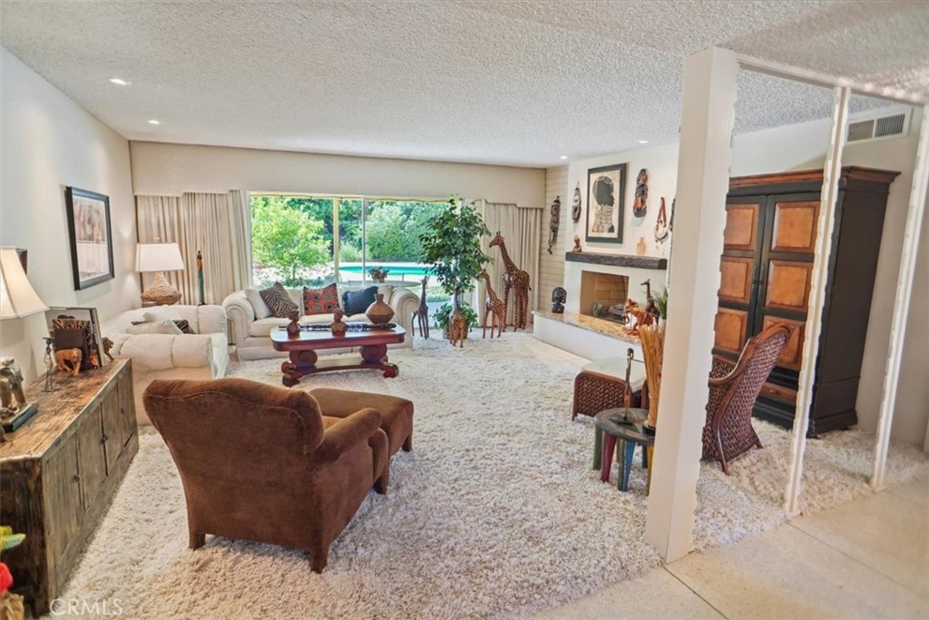 10043 Donna Avenue