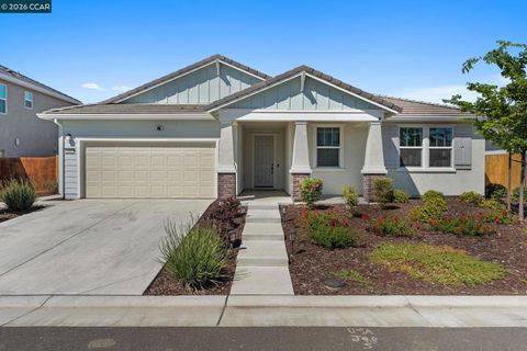 Photo of 4380 Secretariat Way Way, Roseville, CA 95747 (MLS # 41129655)
