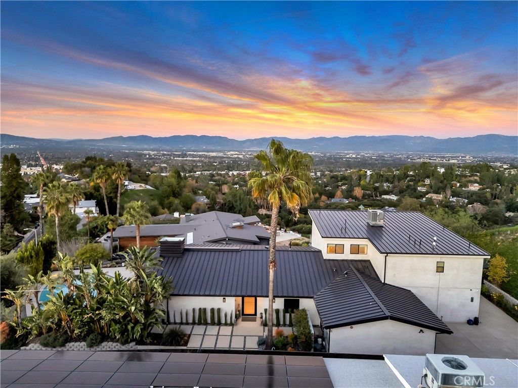 Photo of 4326 Coronet Drive, Encino, CA 91316 (MLS # SR26003101)