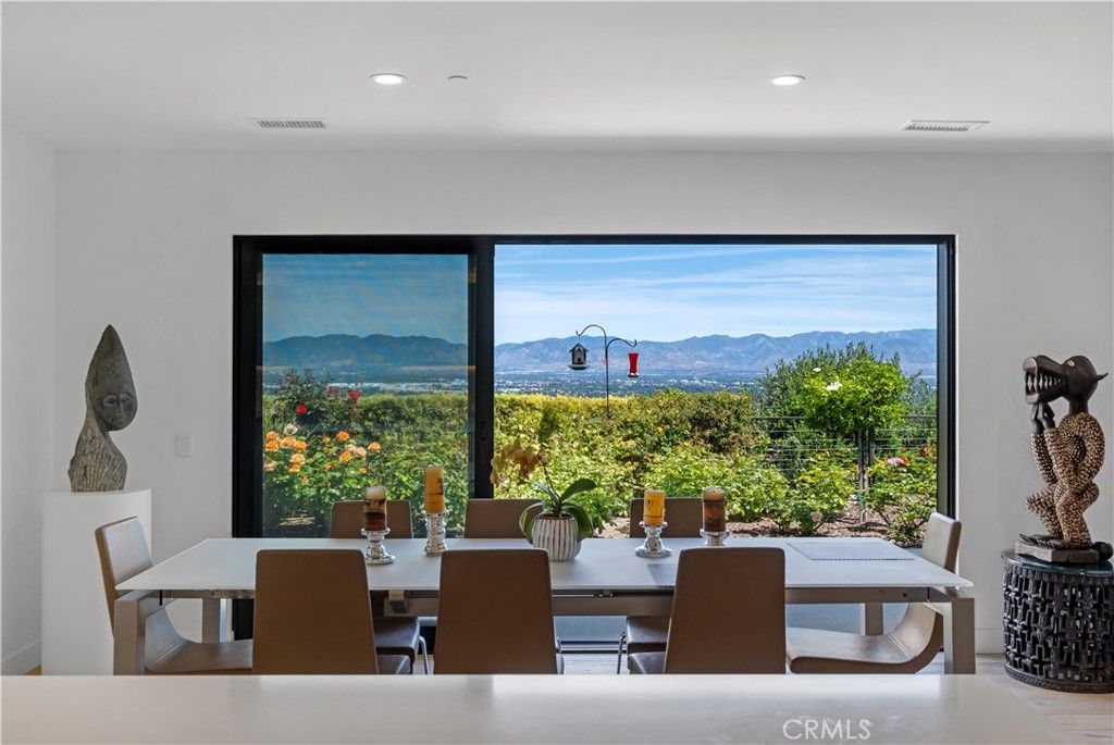 Photo of 4326 Coronet Drive, Encino, CA 91316 (MLS # SR26003101)