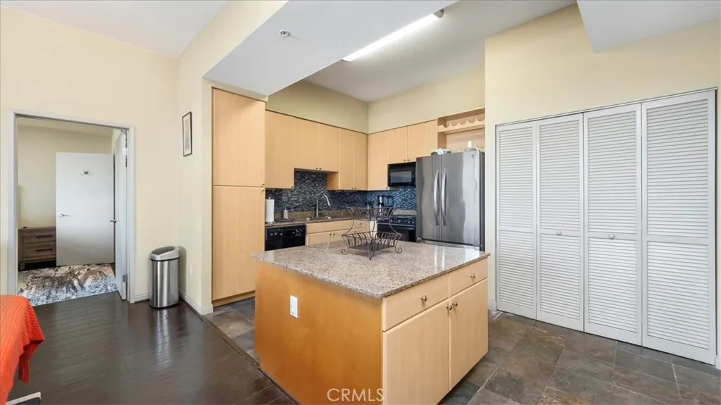 Long Beach, California 90802, United States, 2 Bedrooms Bedrooms, ,2 BathroomsBathrooms,Residential,Active,127494