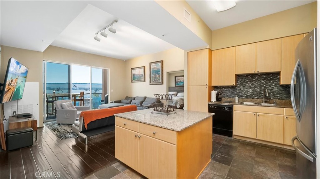 488 E Ocean Boulevard 708