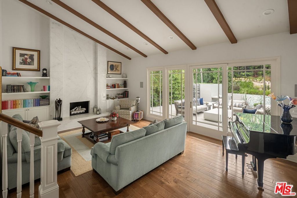 Photo of 837 N Bundy Drive, Los Angeles, CA 90049 (MLS # 25619063)