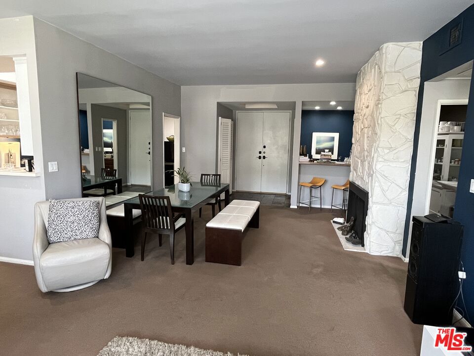 2175 S Beverly Glen Boulevard 201