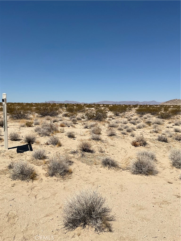 Large lot located in Lucerne Valley directly off Highway 247.
