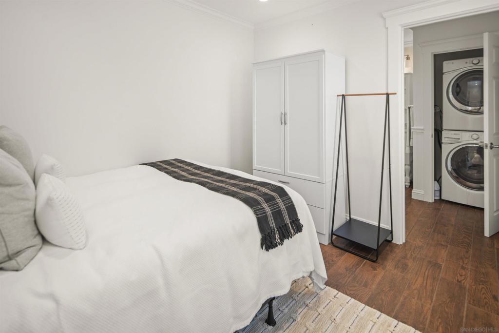 Coronado Village - Residential Lease