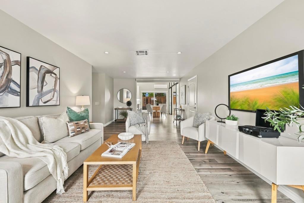Properties 3 10472 Greenford Drive
