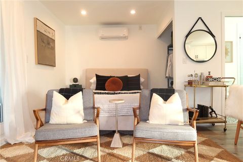 Photo of 6602 De Celis Pl Pl, Van Nuys, CA 91406 (MLS # OC25242922)