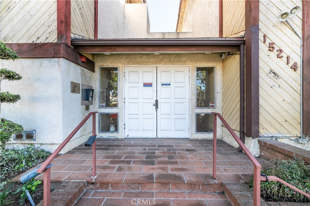 15214 S Raymond Avenue 111