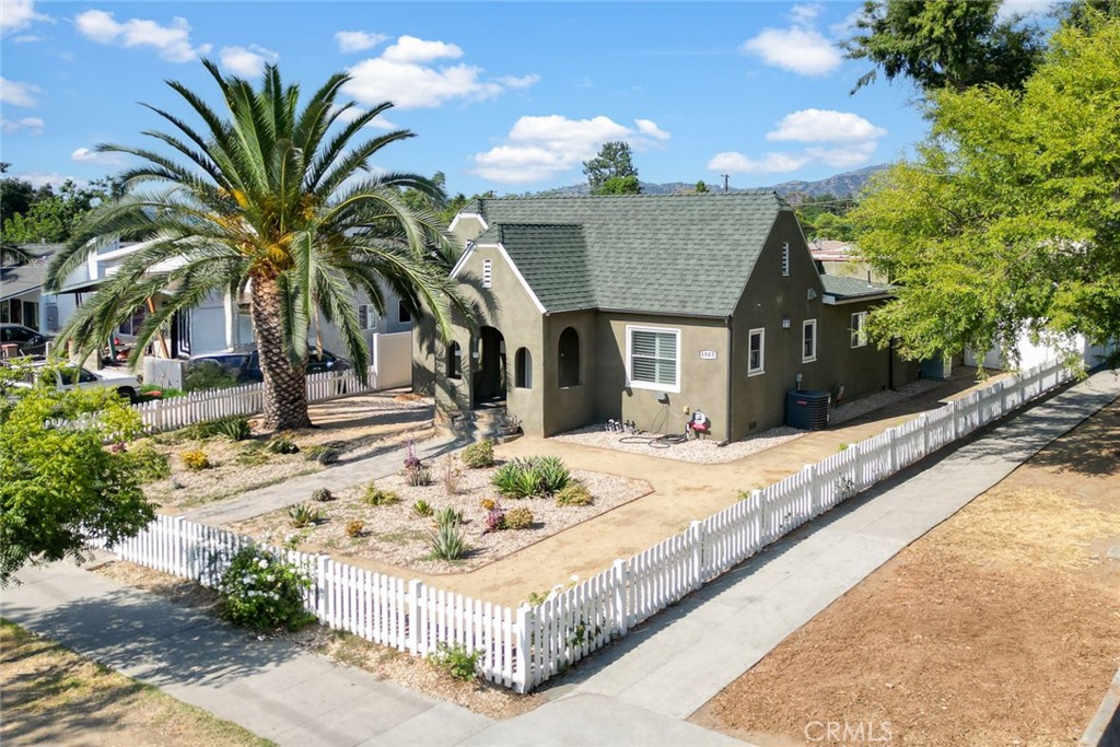 Step into this Pasadena gem, a 3 bedroom, 2 bathroom home that seamlessly blends modern living with a touch of charm. The updated kitchen is a chef’s dream, perfect for those who aspire to create culinary masterpieces. The peninsula layout is ideal for entertaining guests, providing a cozy conversation zone from the kitchen to the dining area. Entering the primary bedroom, you’ll be greeted by a spacious floor plan that offers endless possibilities. It features a walk-in closet and a luxurious bathroom with his-and-her sinks. Step outside to your private back patio and enjoy the spacious backyard, perfect for playing with your kids or relaxing with your furry companions. Just minutes away, you’ll find local parks, libraries, schools, and Old Town Pasadena, a vibrant area with historic landmarks and architecture. Some other notable attractions include the Rose Bowl Stadium, The Gamble House, Kidspace Children’s Museum, and the Norton Simon Museum. If the city of Pasadena speaks to you, this home is the perfect place to settle in. This home exudes a harmonious atmosphere, making it an ideal choice for those seeking a perfect blend of comfort and functionality.