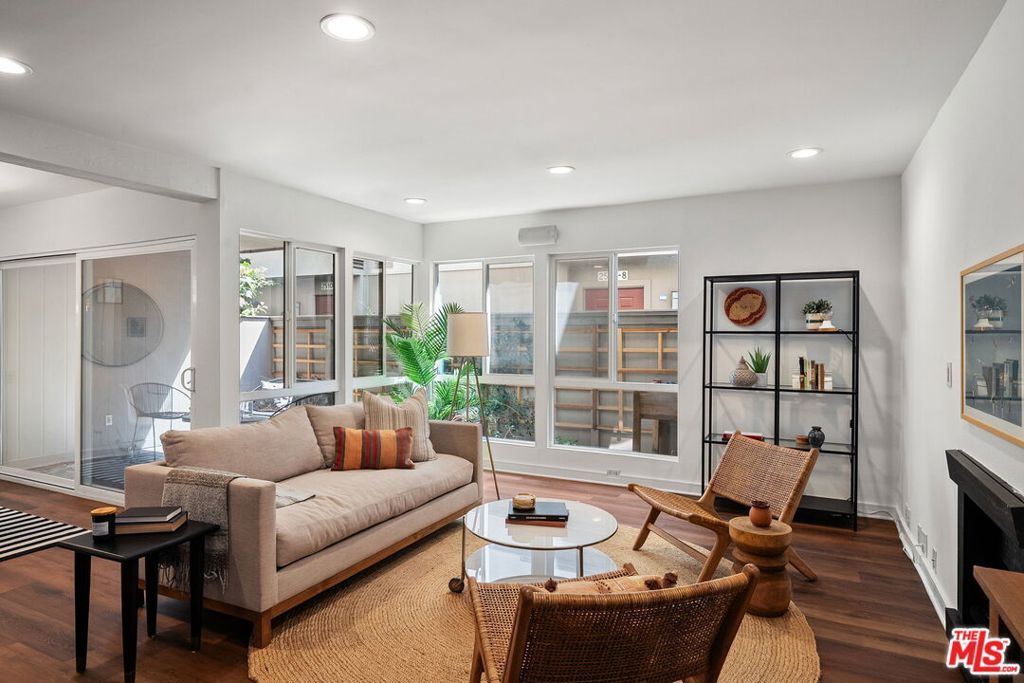 Photo of 2508 Arizona Avenue #3, Santa Monica, CA 90404 (MLS # 25595915)