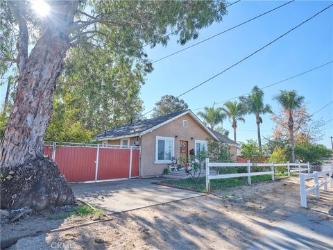 Photo of 2904 2nd St ST, Norco, CA 92860 (MLS # DW26151587)
