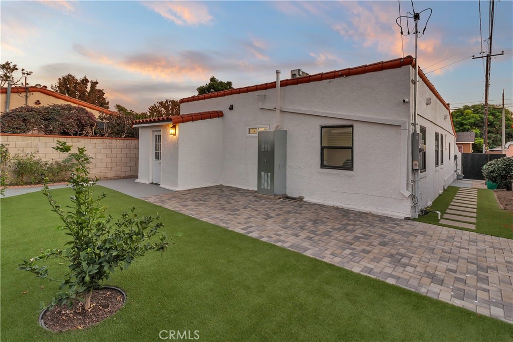 Los Cerritos (LC) - Residential