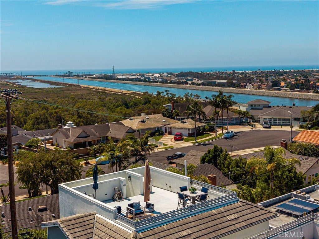 2101 Two Harbors CIR, Costa Mesa CA 92627