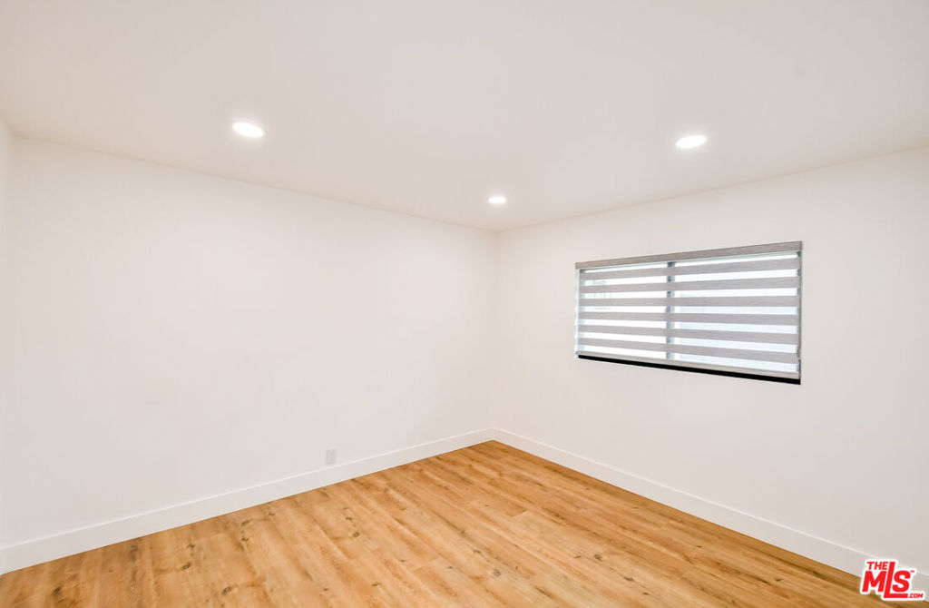Properties 3 270 Grace Drive