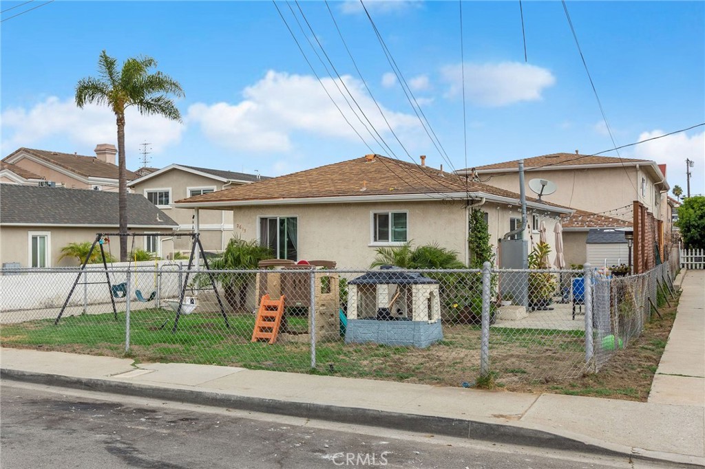 2615 Rockefeller