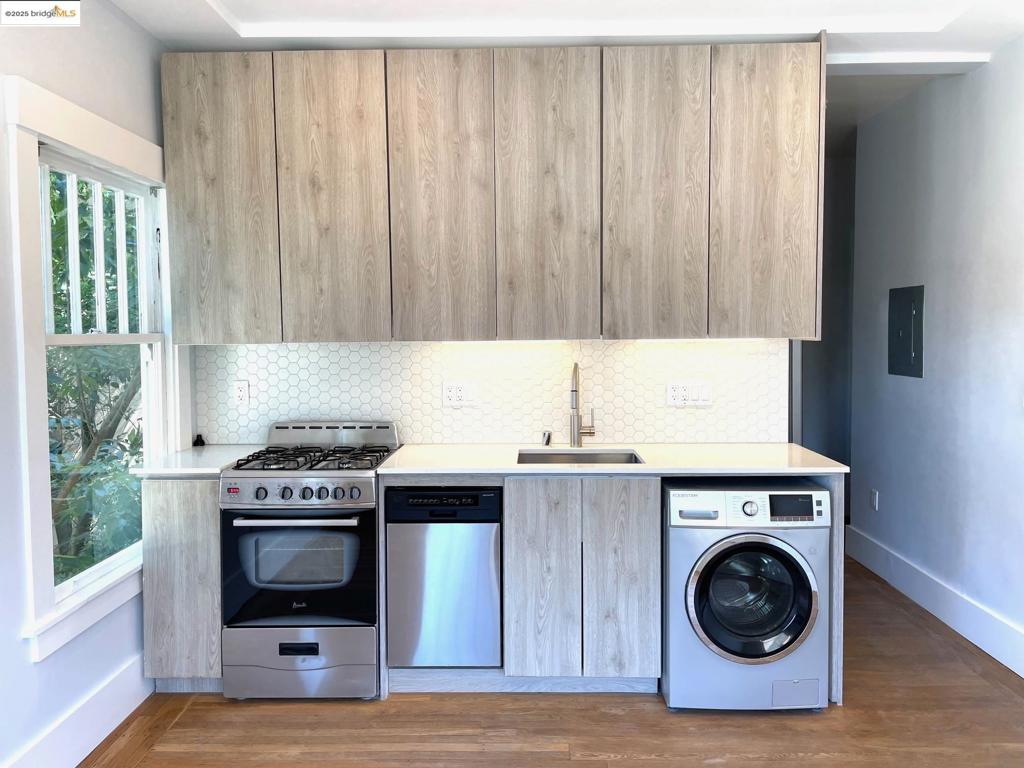 ROCKRIDGE - Residential Income