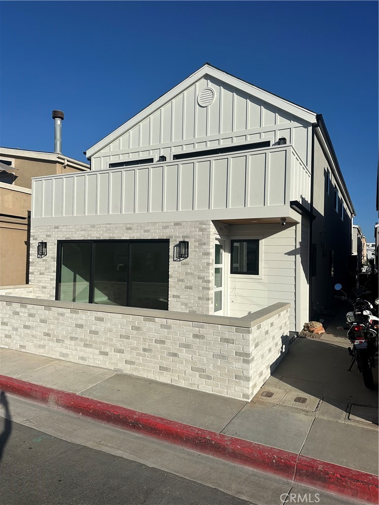 Newport Shores (NEWS) - Residential Lease